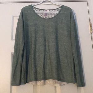 Crocheted/buttoned-back shirt